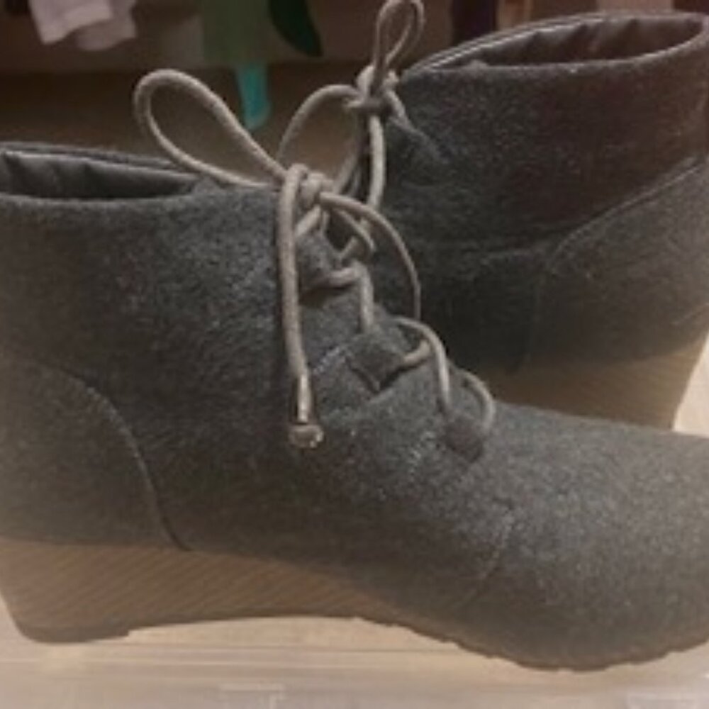 Jessica And Cline Gray Wedge Booties Size 11 - image 1
